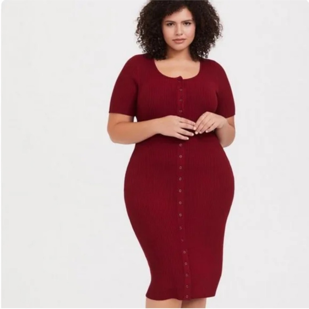 514 Torrid Red Ribbed Button Down Dress Size 2 Plus Stretch Midi